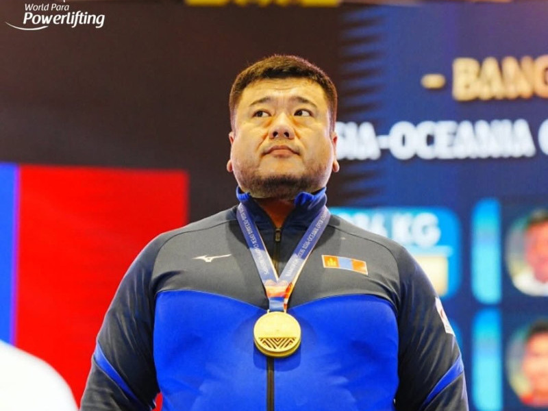 МУГТ Э.Содномпилжээ цээжнээс 236 кг-ыг өргөж түрүүлжээ