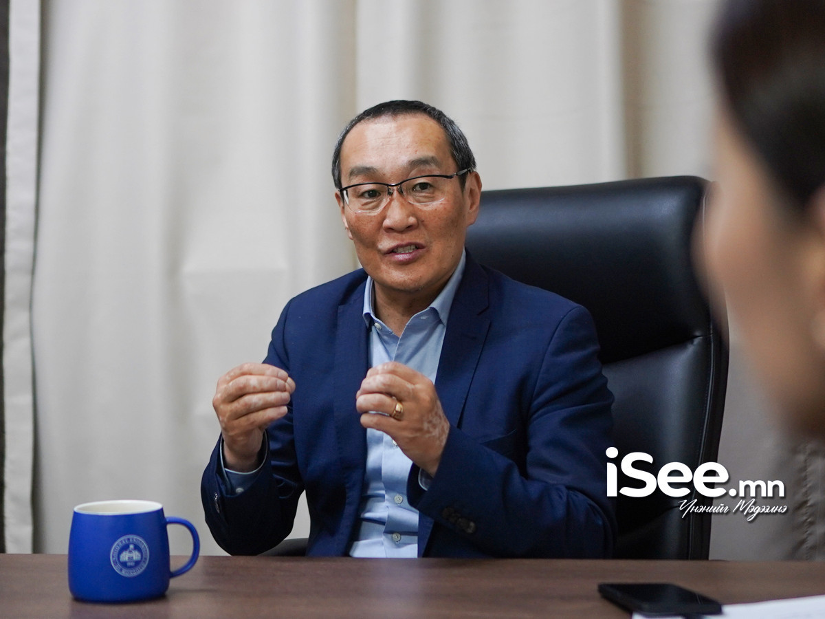 Х.Тэмүүжин: "Ерөнхий сайд УИХ-ын хойморт бус доошоо суу" гэсэн хуулийн төслийг УИХ-ын дарга нар намчирхаад хэлэлцэхгүй байна