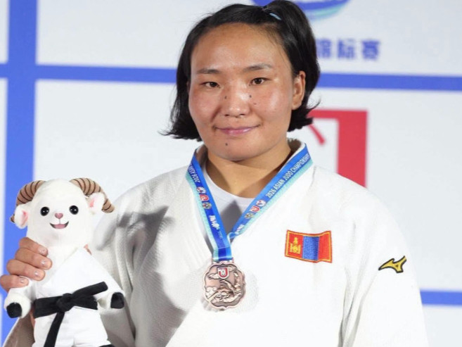 ОУХМ А.Адъяасүрэн ААШТ-ээс хошой хүрэл медаль хүртлээ