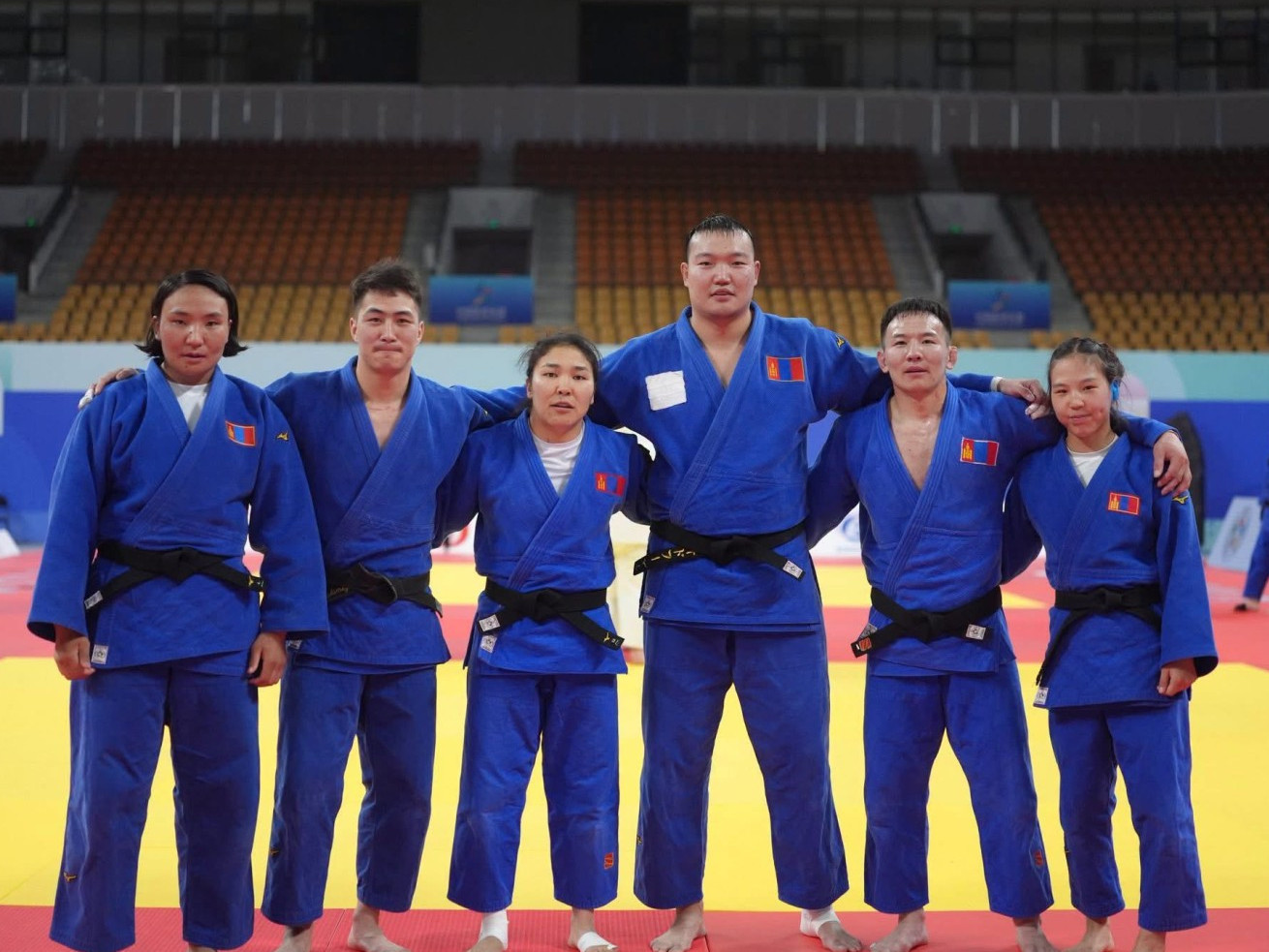 Монгол Улсын шигшээ баг ААШТ-ий холимог багийн төрөлд алтан медаль хүртлээ