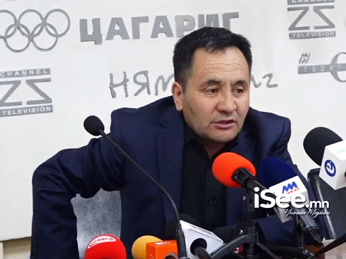 Дарвийн цэнхэр нуруунд 33 уул уурхайн лицензийг Макс группт олгосон. Максийн Д.Ганбаатар Говь-Алтайн “хаан” боллоо гэв