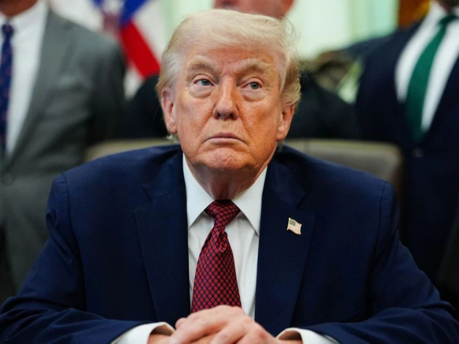 Ирантай хэлэлцээр хийх хүртэл АНУ Ормузын бүслэлтийг цуцлахгүй гэж Д.Трамп мэдэгдлээ