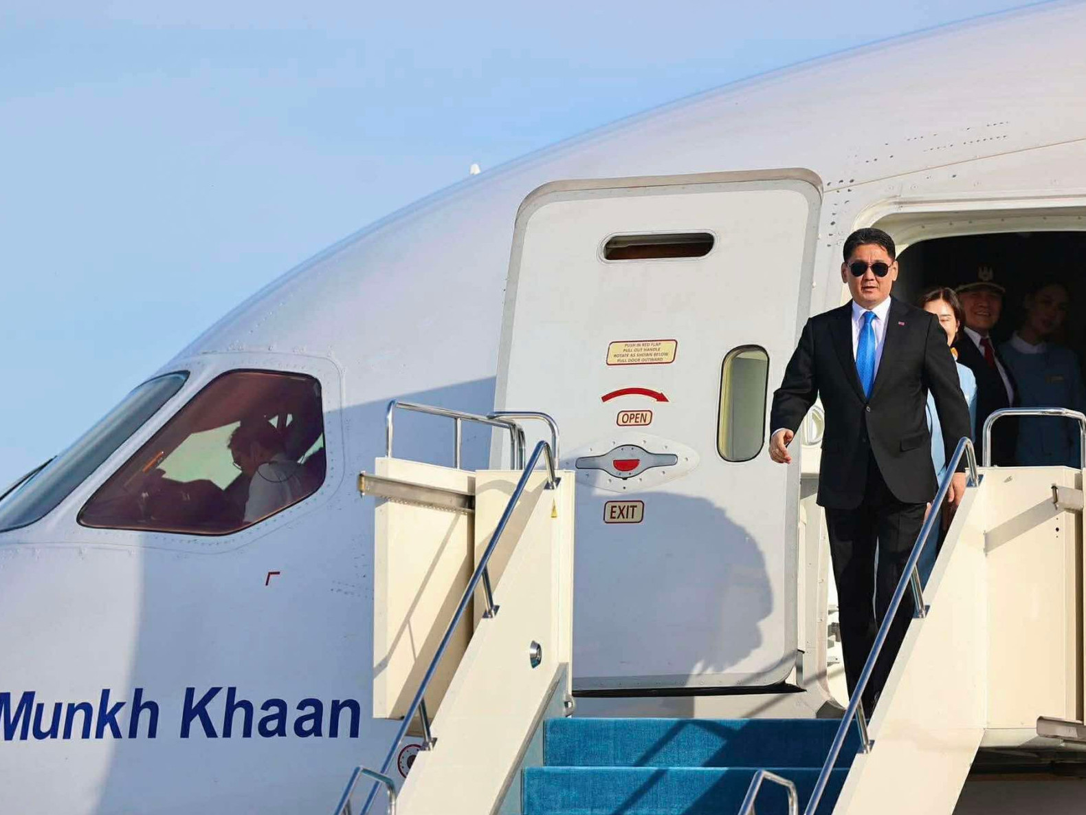 Ерөнхийлөгч У.Хүрэлсүх Бүгд Найрамдах Казахстан Улсад төрийн айлчлал хийхээр хүрэлцэн ирлээ