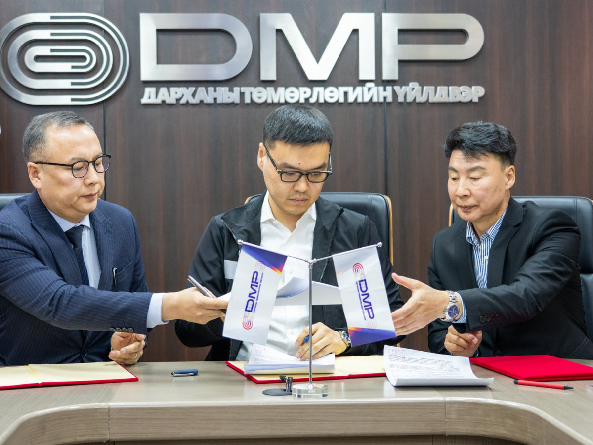 "Дарханы төмөрлөгийн үйлдвэр" ХХК нь Дархан-Уул аймгийн Нэгдсэн эмнэлэгт 1.1 тэрбум төгрөгийн тоног төхөөрөмж хандивлана