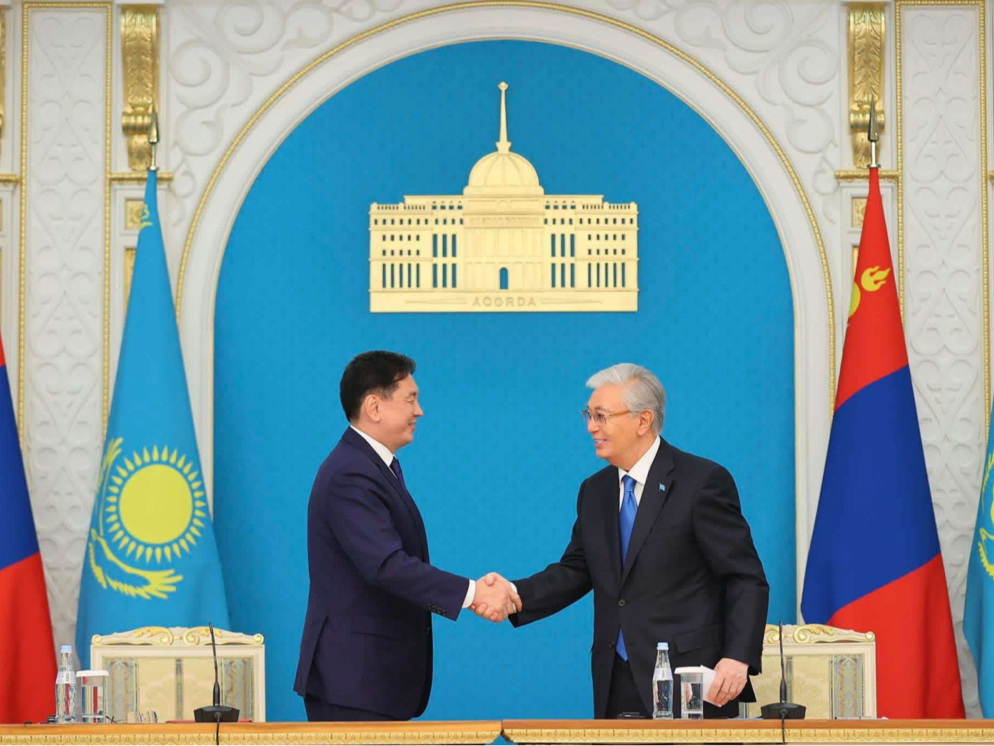 Ерөнхийлөгч У.Хүрэлсүх, К.Токаев нар албан ёсны хэлэлцээний үр дүнгийн талаар мэдээлэл өглөө