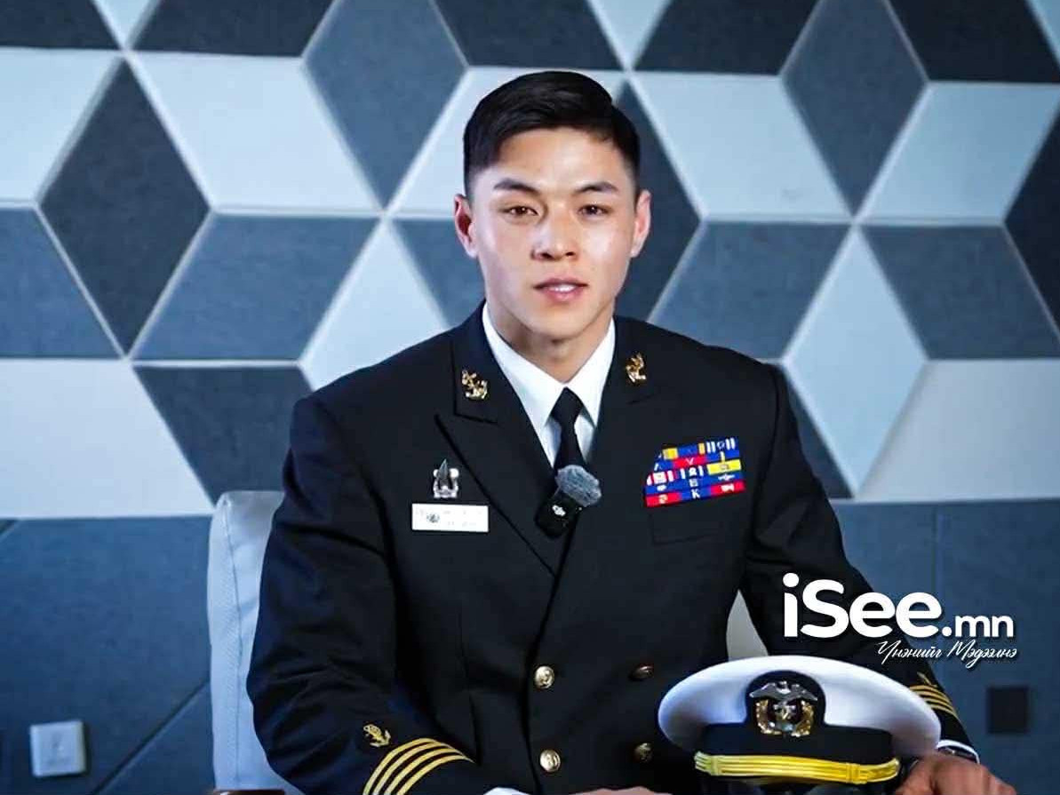 БНСУ-ын Тэнгисийн цэргийн академид Ерөнхий цэргийн стратеги мэргэжлээр суралцаж шилдэг төгсөгч болсон Б.Батбаярт ахлах дэслэгч цол хүртээжээ