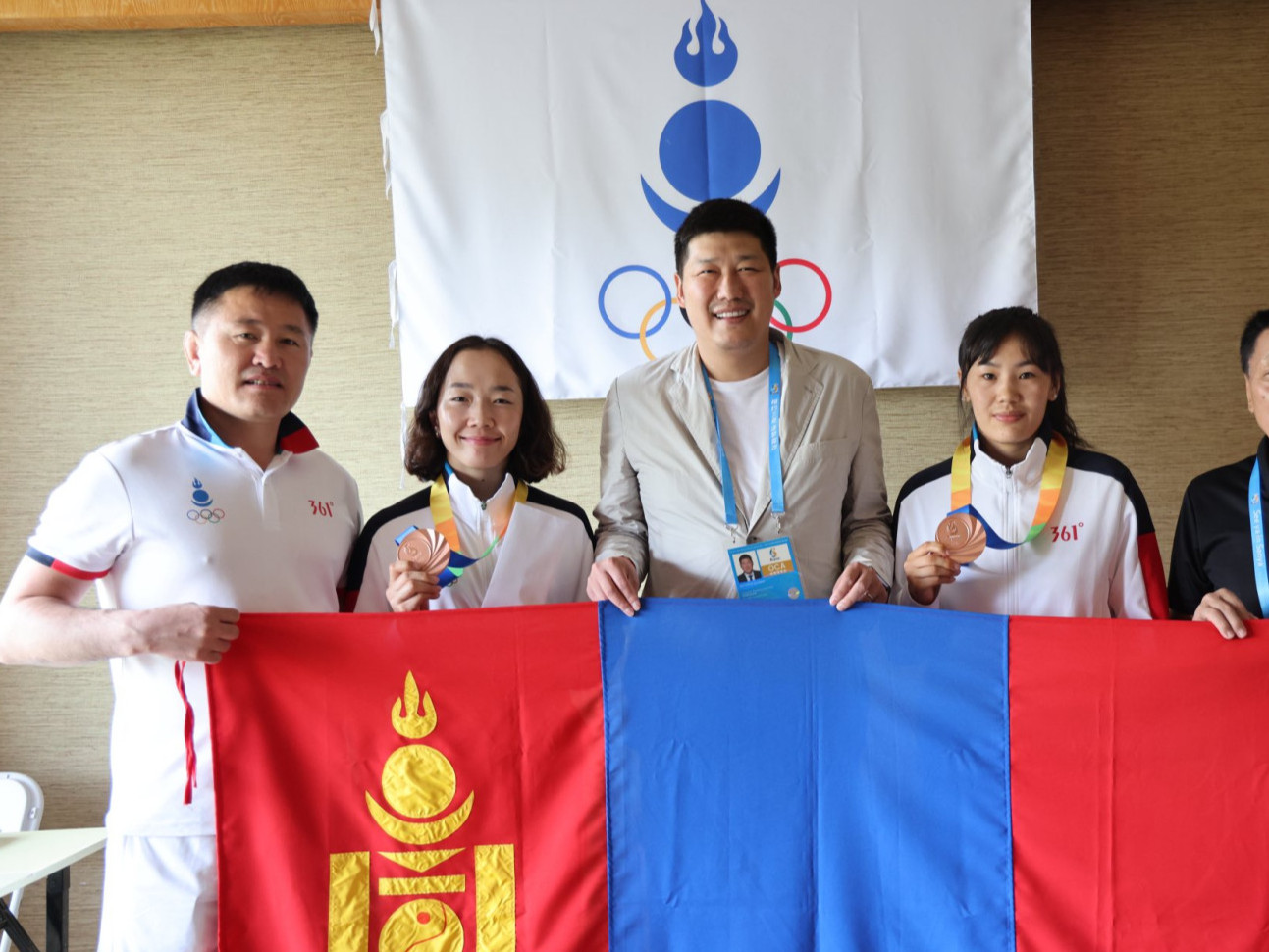 "Саньяа" 2026 наадмын жиюү жицүгийн төрөлд медаль хүртсэн тамирчдад МҮОХ-ны ерөнхийлөгч хүндэтгэл үзүүллээ
