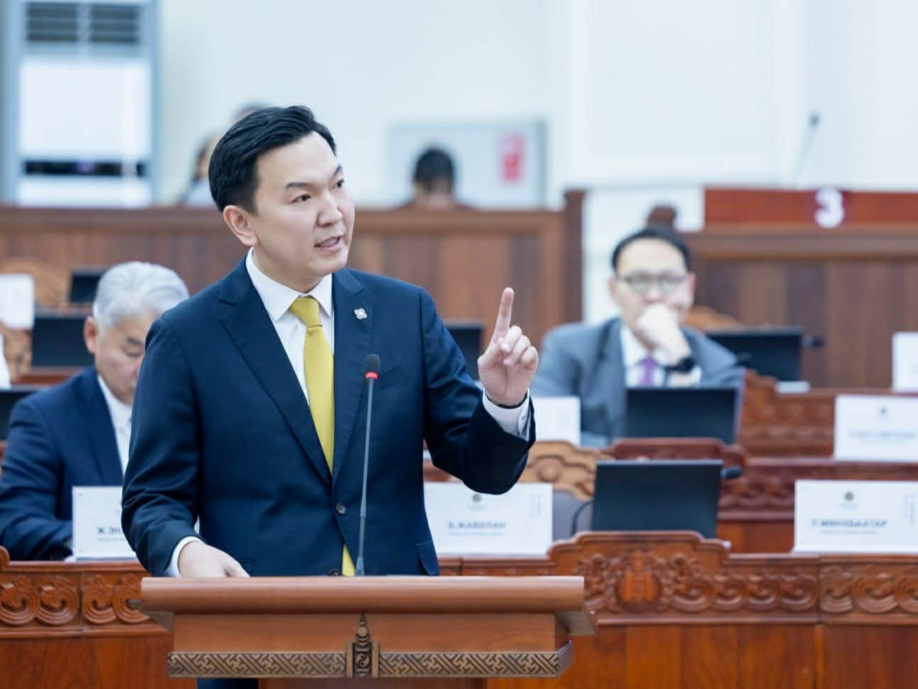 Н.Учрал: Би бол унаж босоод, уруудаж өгсөөд, үхэл амьдралын заагаас эргэж ирсэн хүн. Тиймээс авлигын эсрэг золбоотой ажиллана