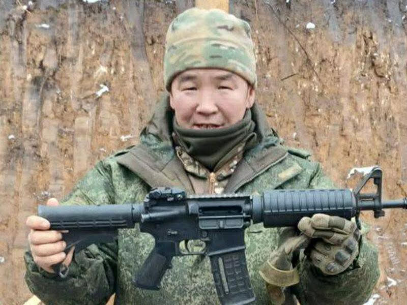 “ОХУ-ын баатар” цолтой, Алексей Петров боож алагдсан байдалтай олджээ