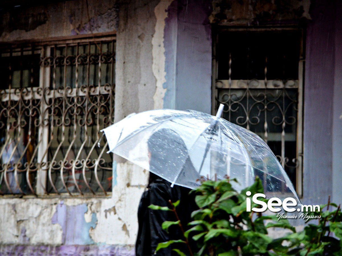 Өглөөний байдлаар гурван аймагт бороо, таван аймгийн 34 суманд цас орж байна