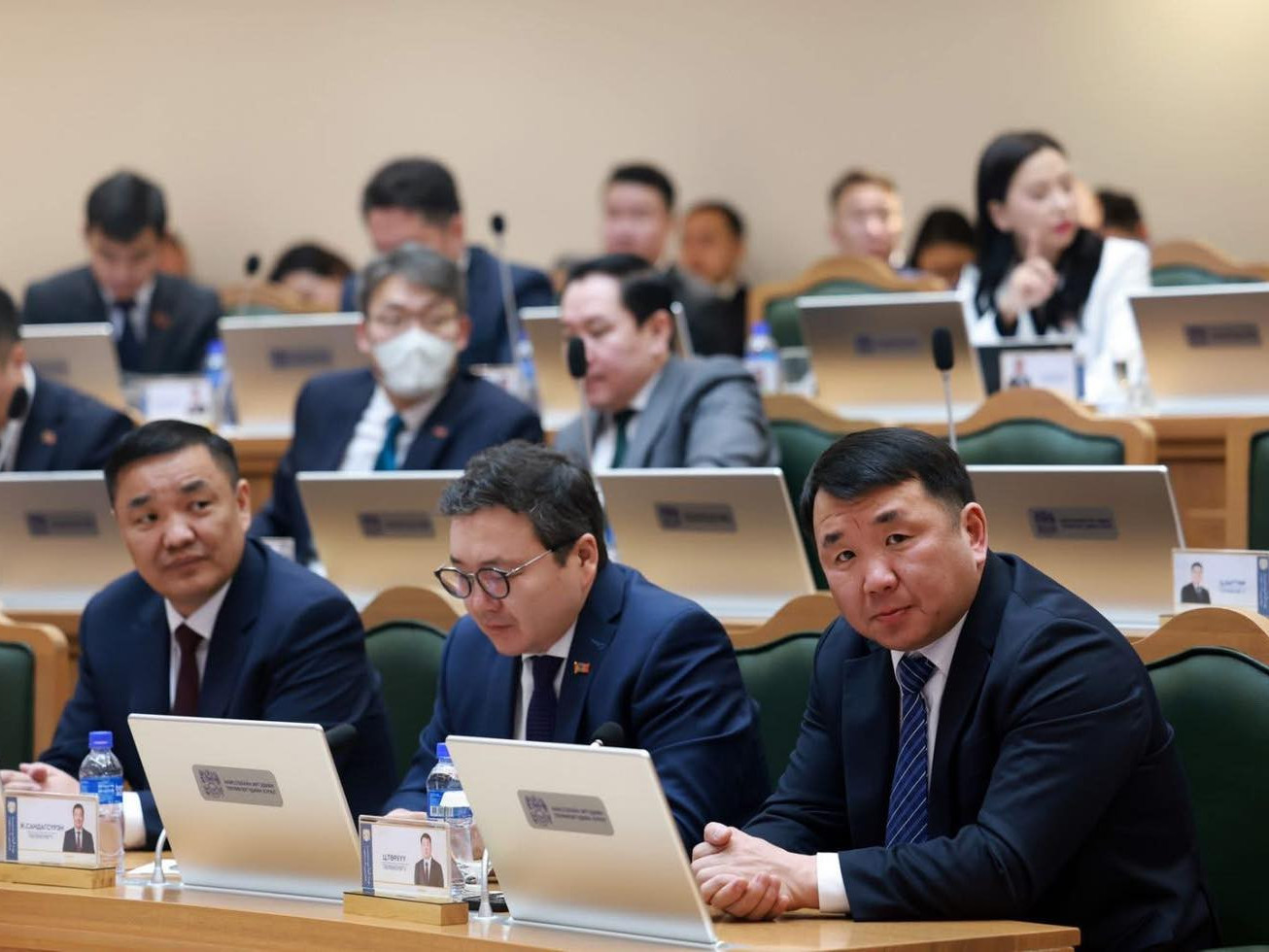 НИТХ-ын төлөөлөгч Ц.Төрхүү бүх төлөөлөгчийн бүрэн эрхийг түдгэлзүүлж, шалгуулах саналд гарын үсэг цуглуулж эхэлжээ