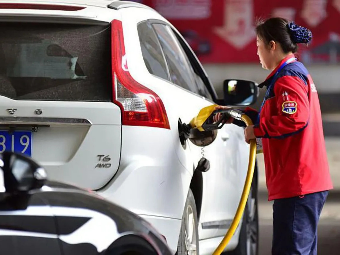 Д.Трампд "Ираны эсрэг явуулах цэргийн шинэ хувилбаруудын талаар танилцуулна" гэж мэдээлсний дараа газрын тосны үнэ огцом өсжээ