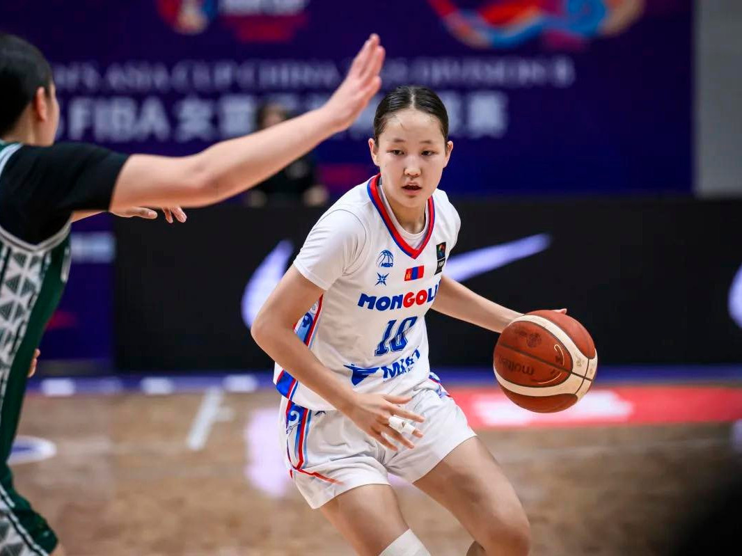 МУГТ Н.Нандинхүсэл "WNCAA Division I"-д тоглох анхны Монгол тамирчин боллоо 
