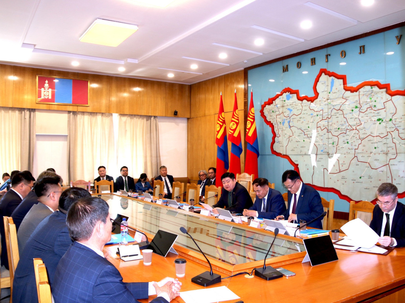 Ирэх өвөл гэр хорооллын айлуудад хагас коксон түлшийг дахин нийлүүлэх шийдвэр гаргалаа 