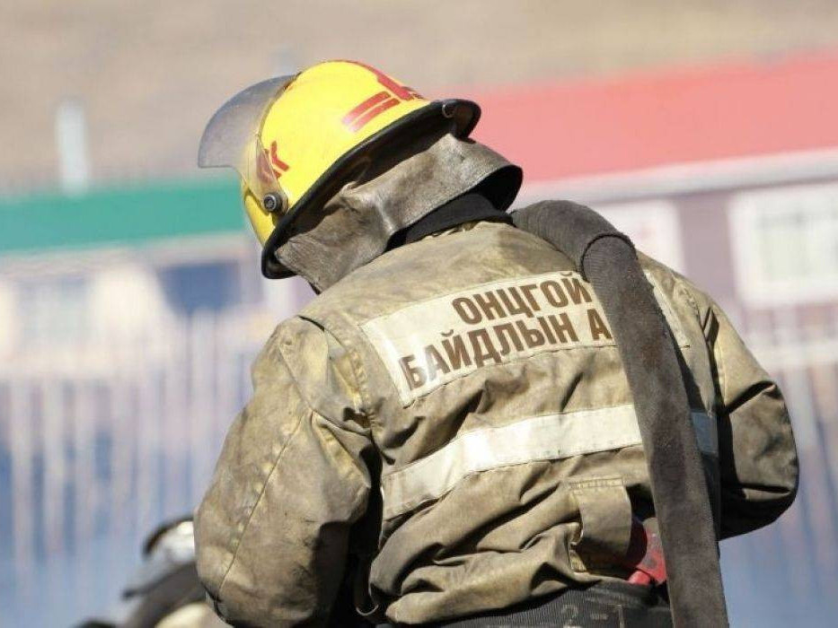 Налайхын зам дагуух цайны газруудад гал гарч 10 гэр шатжээ