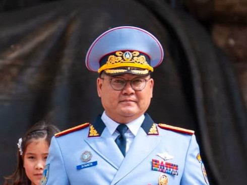 Батлан хамгаалах яамны газрын дарга Э.Гансүхэд Бригадын генерал цол хүртээлээ