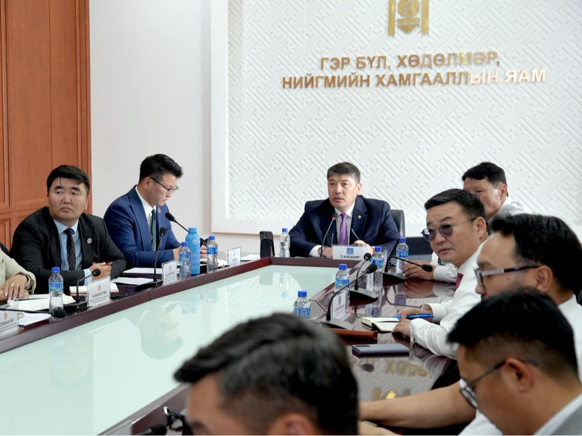 Хөдөлмөрийн хөлсний доод хэмжээг нэг сая төгрөг болгож нэмэгдүүллээ