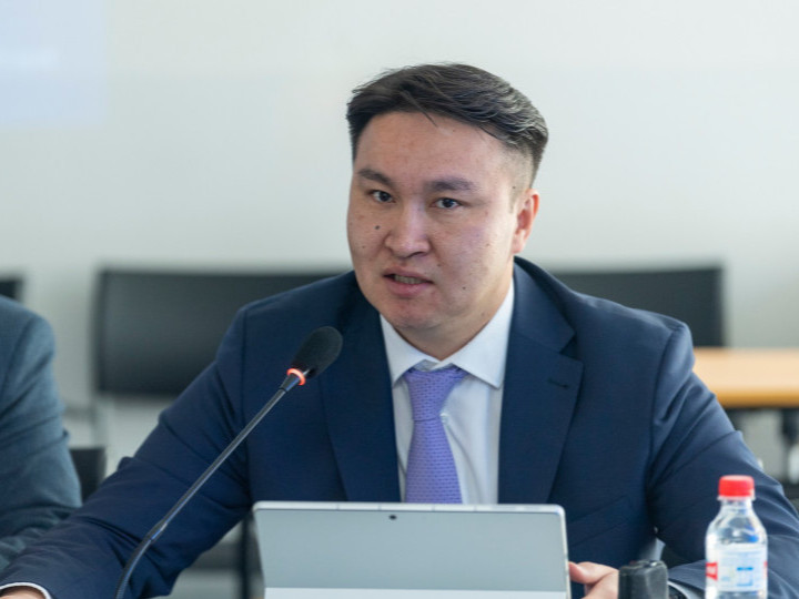Сангийн яамны ТНБД Б.Анарыг чөлөөлж, М.Санжаадоржийг түр орлон гүйцэтгэгчээр томилжээ