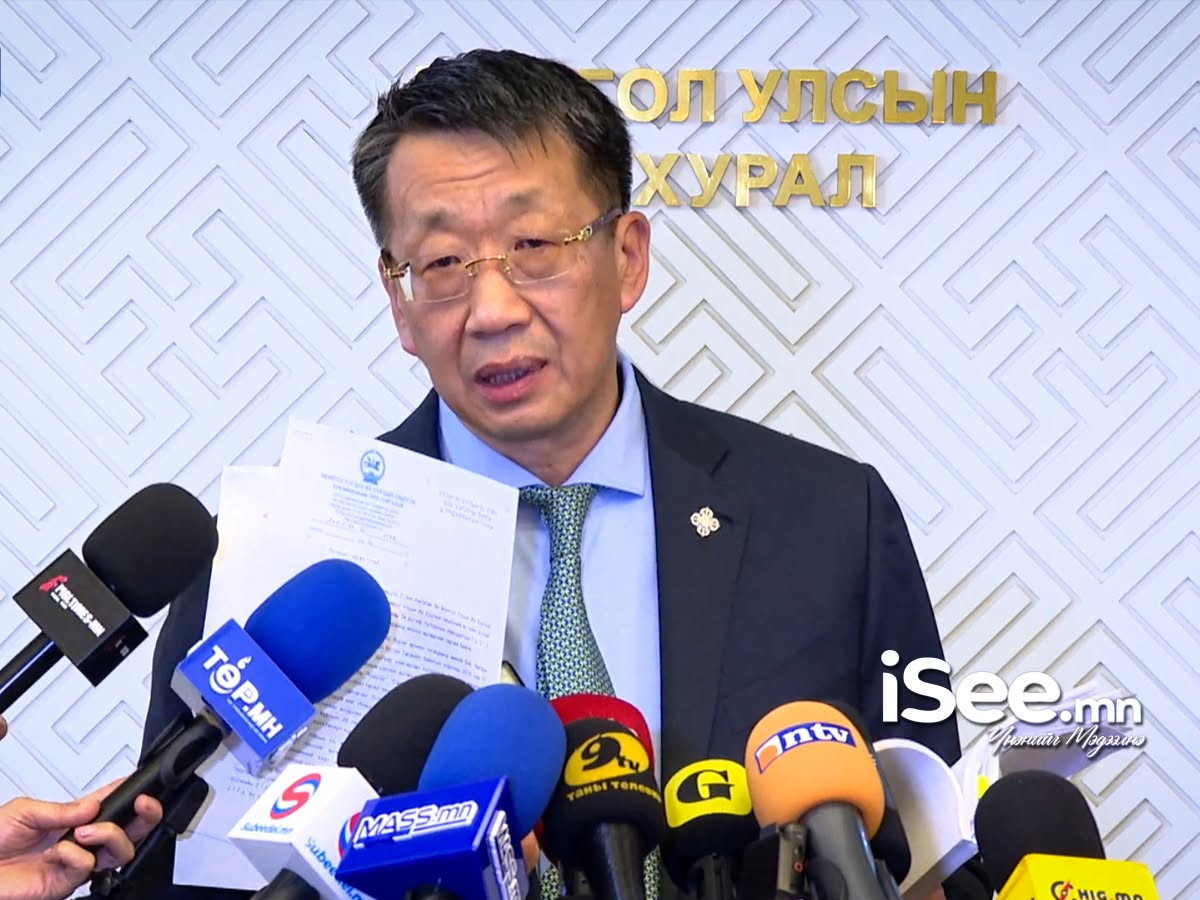 Л.Энх-Амгалан: Д.Амарбаясгалан бол Бортээгийн хулгайч. Хоншоортой юм бол гишүүнийхээ бүрэн эрхээс татгалзаад шалгуулчих 