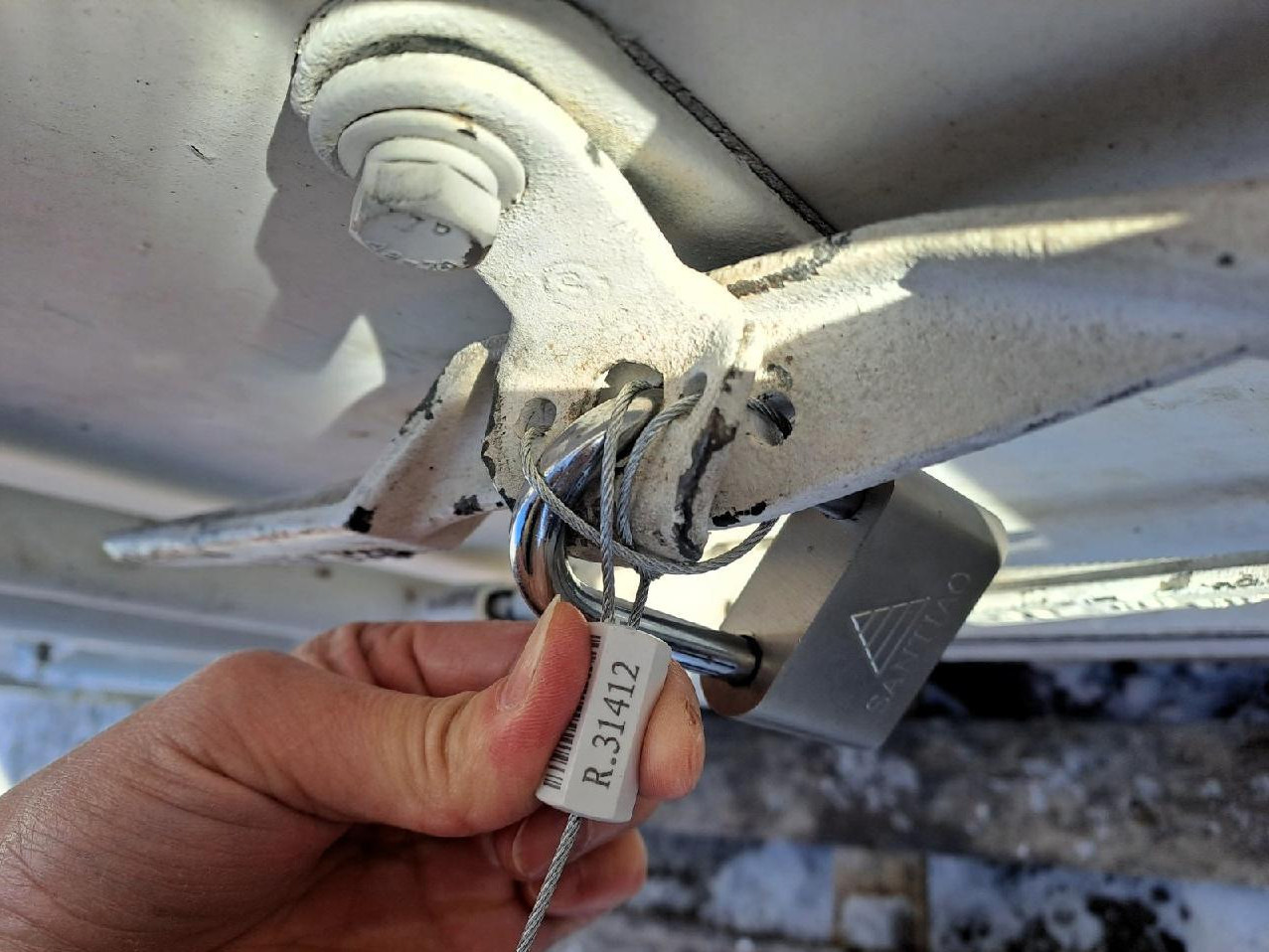 49 үйлдвэрийн үйл ажиллагаа эрхлэх дүгнэлтийг цуцаллаа