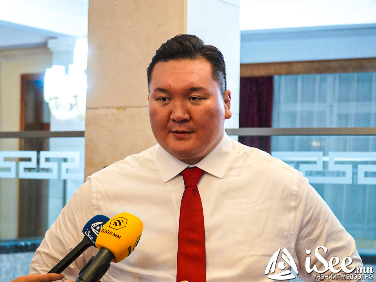 М.Даваажаргал: Би аугаа түүхтэй Монголд төрсөн, гэр бүл, эх орныхон маань сүмогийн холбоог орхих шийдвэрийг санал нэгтэйгээр дэмжсэн 