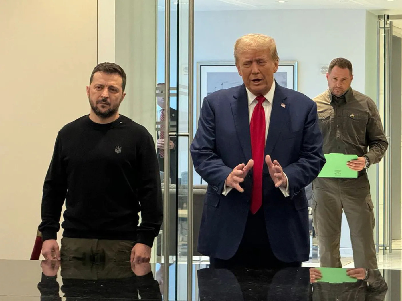 Д.Трампын тусгай элч К.Келлог “Яаралтай галаа зогсоо” гэж ОХУ-аас шаарджээ