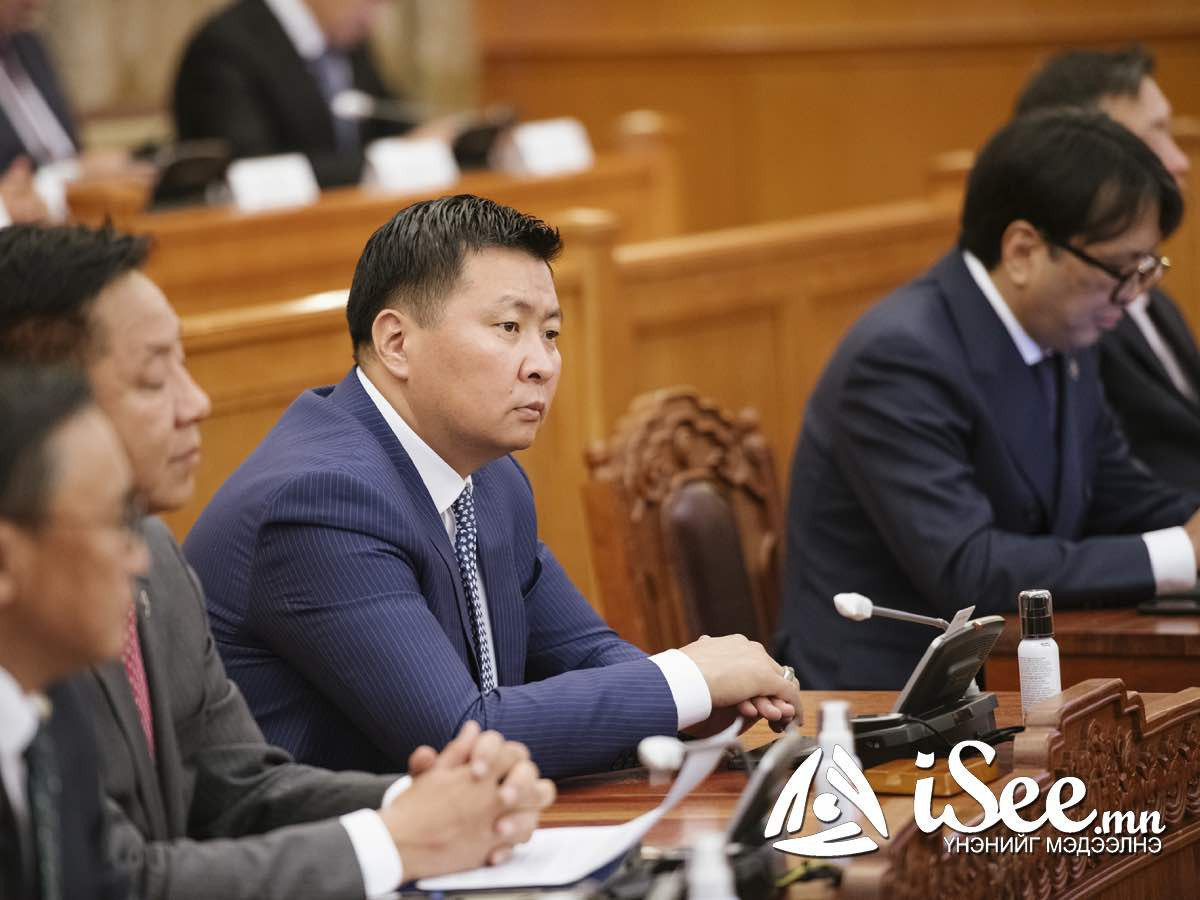 ХББОС-ын сайд Э.Бат-Амгалан Зүүн өмнөд Ази буюу халуун орнууд багтдаг бүсчлэлд Монгол Улс багтдаг мэтээр ярьсан нь шүүмжлэл дагуулав