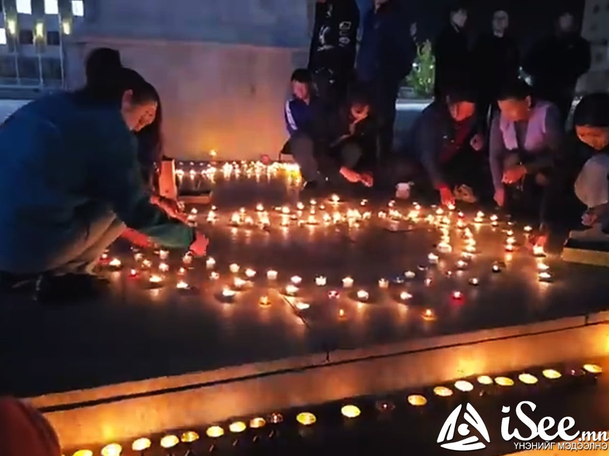 Хоёр настай хүүгийн гэгээн дурсгалд зориулж Хөвсгөл аймгийн иргэд төв талбайдаа гурав хоног зул өргөнө