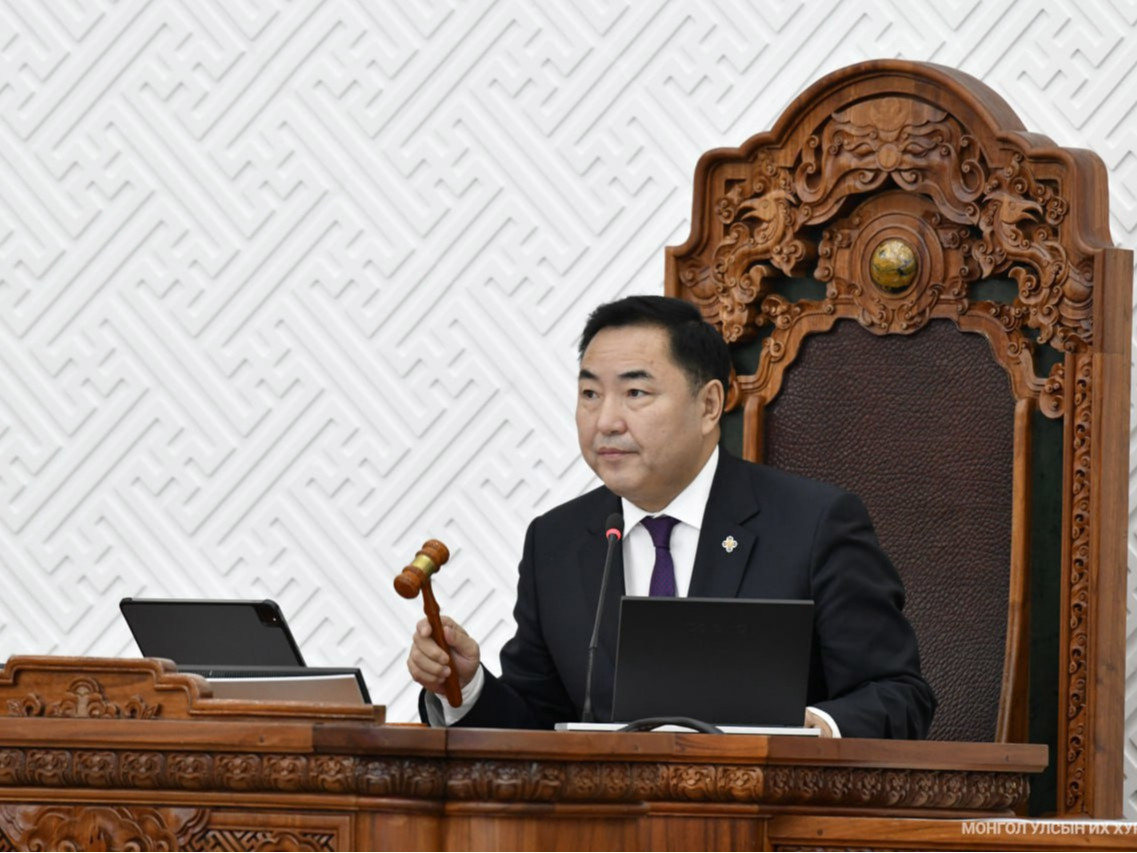 Төсвийн хүрээний мэдэгдэл, төсвийн төсөөллийн тухай хуульд өөрчлөлт оруулах тухай хуулийн төслийг дөрөв дэх хэлэлцүүлэгт шилжүүллээ