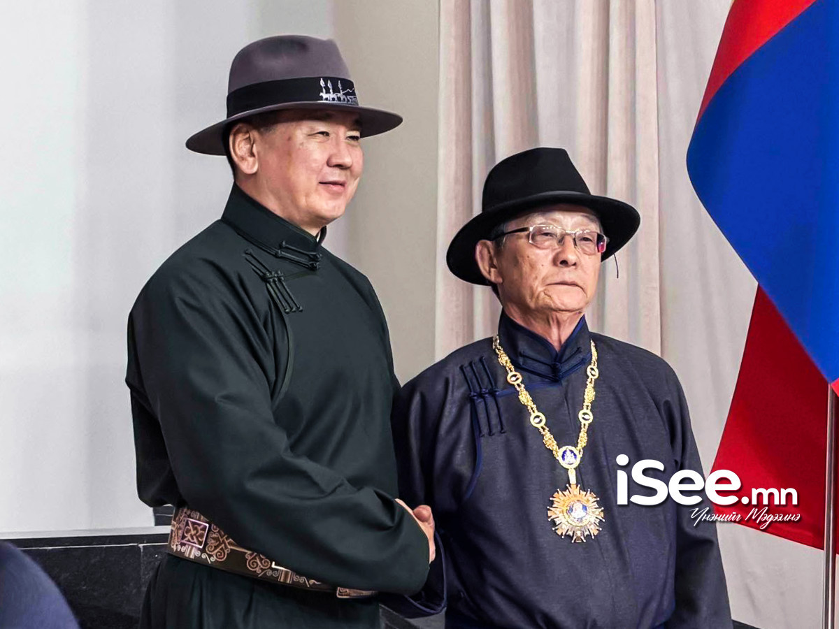 Академич, хуульч С.Нарангэрэлд төрийн дээд шагнал “ЧИНГИС ХААН” одонг хүртээлээ