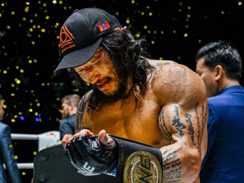 Б.Энх-Оргил: Тэнгэр ивээ, намайг хайрласан бүхнийг