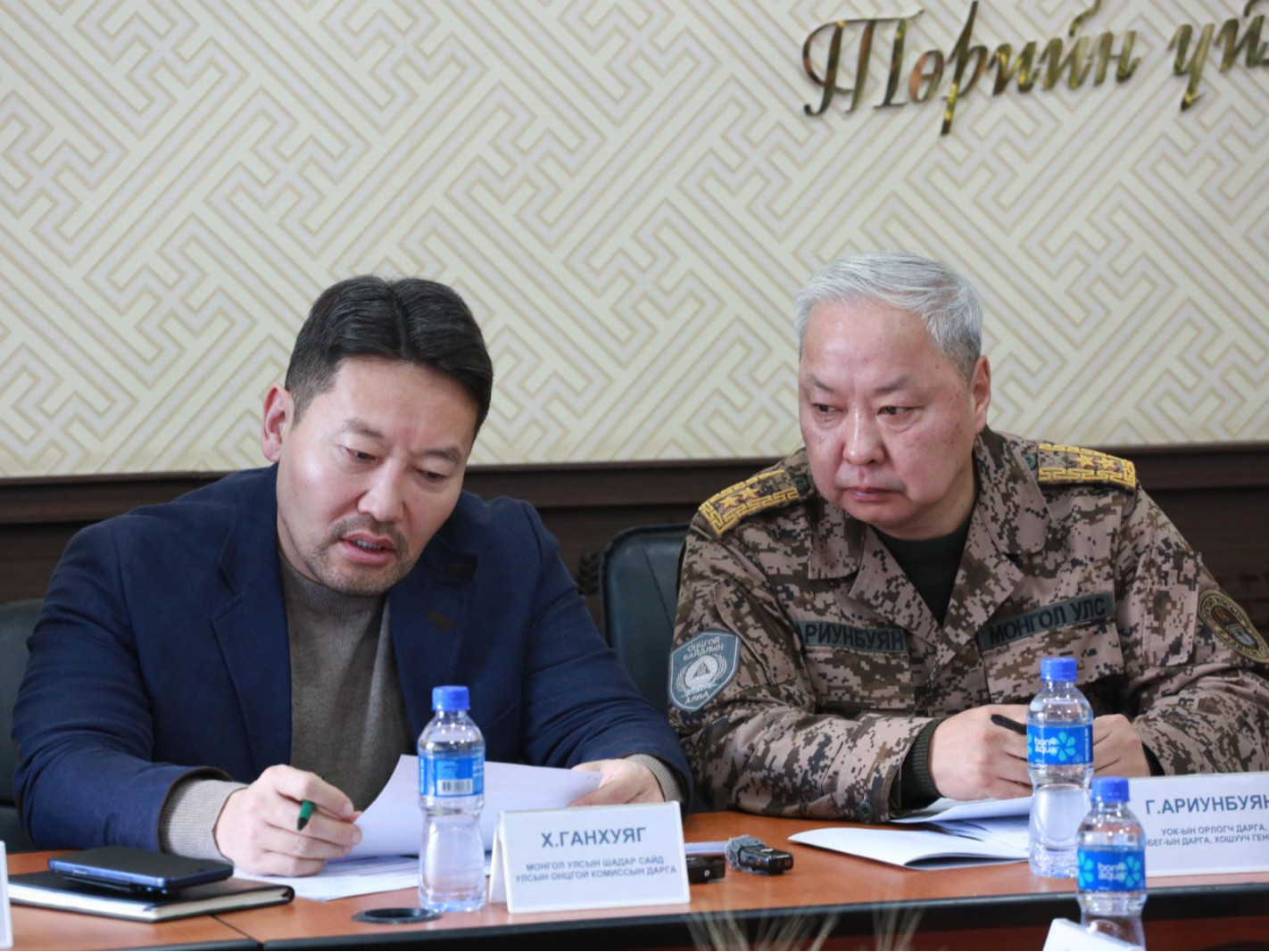 Сэлэнгэ аймаг зудын эрсдэлээс сэргийлж 350 тонн тэжээл, 739 тонн өвс бэлджээ