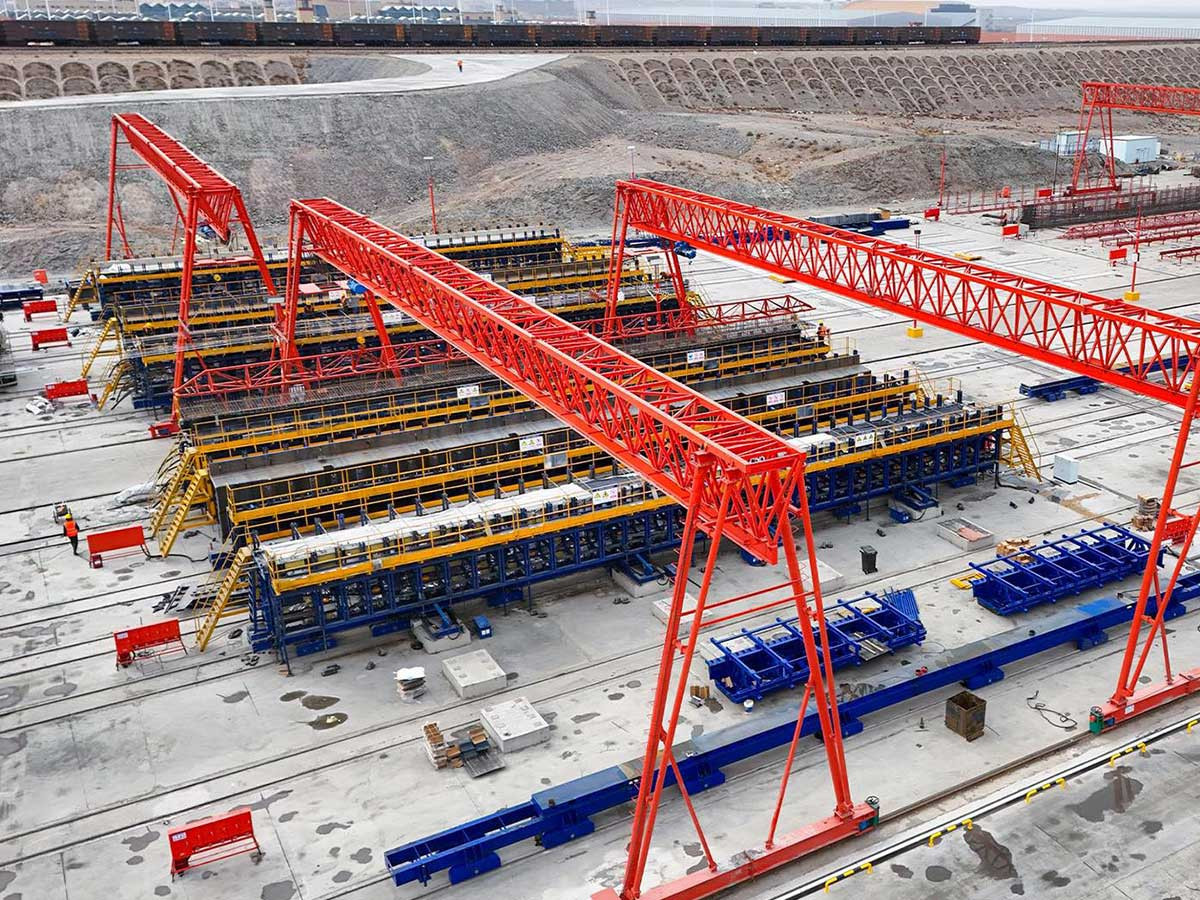 “Гашуунсухайт–Ганцмод боомтын хил дамнасан төмөр зам”-ын бүтээн байгуулалтын ажил төлөвлөгөөний дагуу үргэлжилж байна