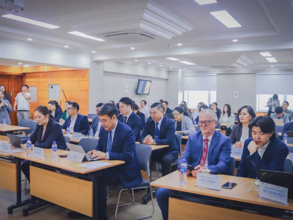 Монголын төрийн байгууллагууд “Азийн загвар байгууллага”-ын гэрчилгээ гардан авлаа