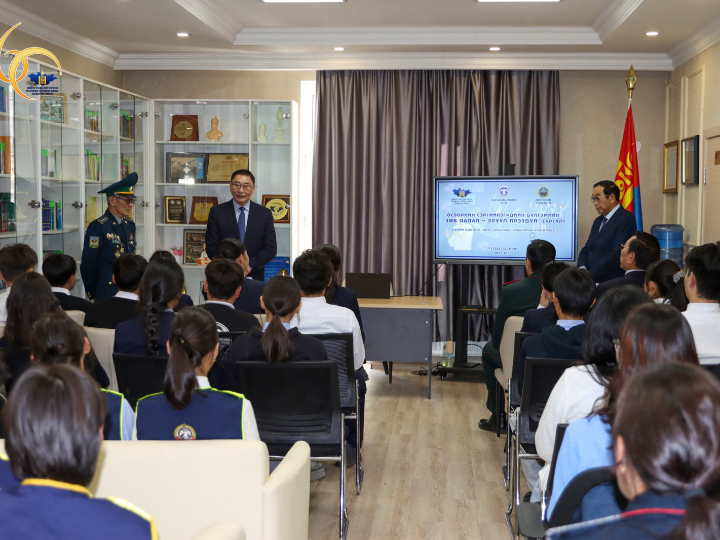 “Зөв дадал-эрүүл ирээдүй” сургалт болж байна