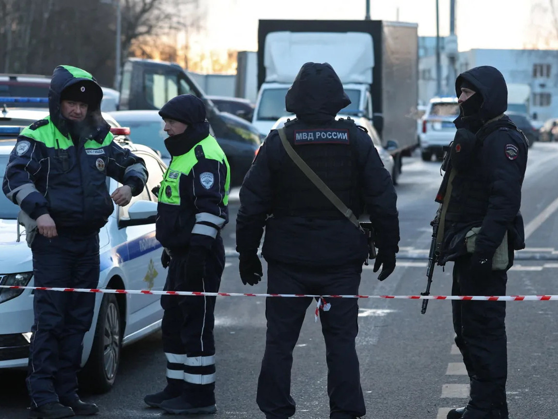Москвад болсон дэлбэрэлтийн улмаас хоёр цагдаагийн албан хаагч амиа алджээ