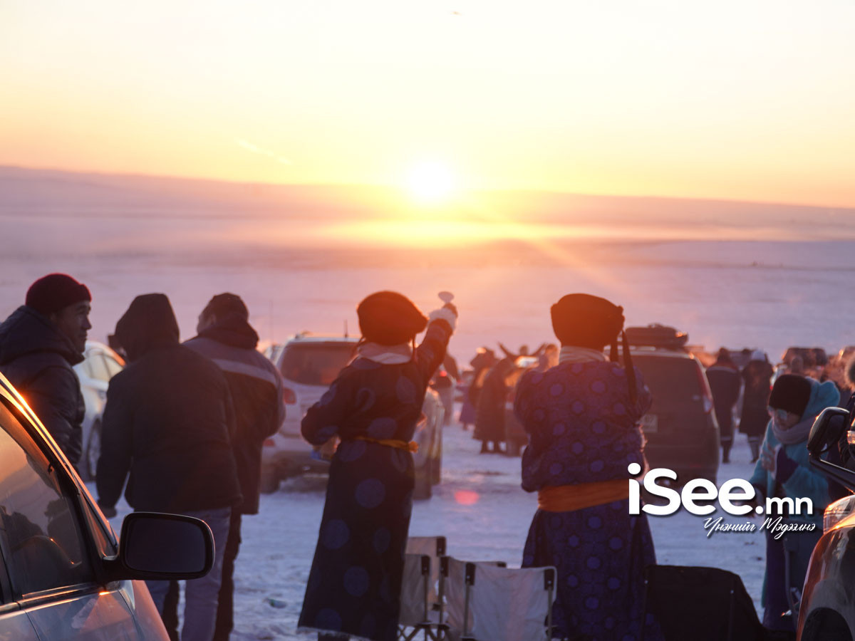 Шинийн 1-ний нар харах үеэр цагдаагийн 448 алба хаагч гэмт хэргээс сэргийлж ажиллажээ