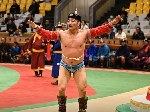 Өнөөдөр сар шинийн баярт зориулсан ахмад бөхчүүдийн барилдаан болно