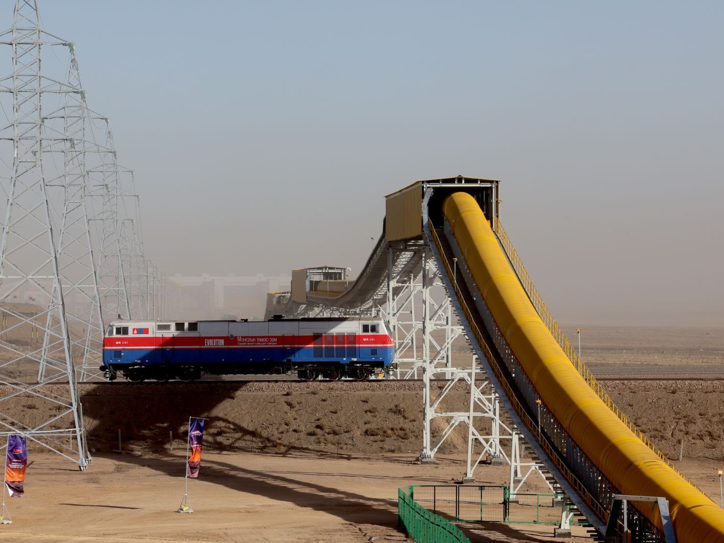 Анхны 12.6 км урттай конвейер ашиглалтад орсноор баяжуулах үйлдвэрийг бүрэн хүчин чадлаар нь ажиллуулах боломж бүрдэж байна