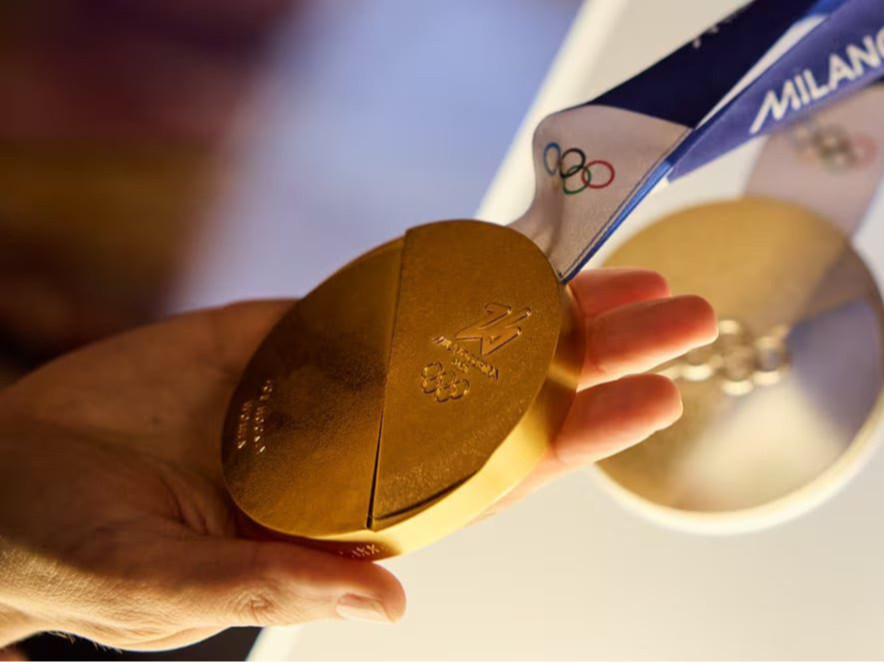 Олимпын түүхэнд анх удаа дахин боловсруулсан метал, сэргээгдэх эрчим хүч ашигласан медалийг тамирчдад гардуулна