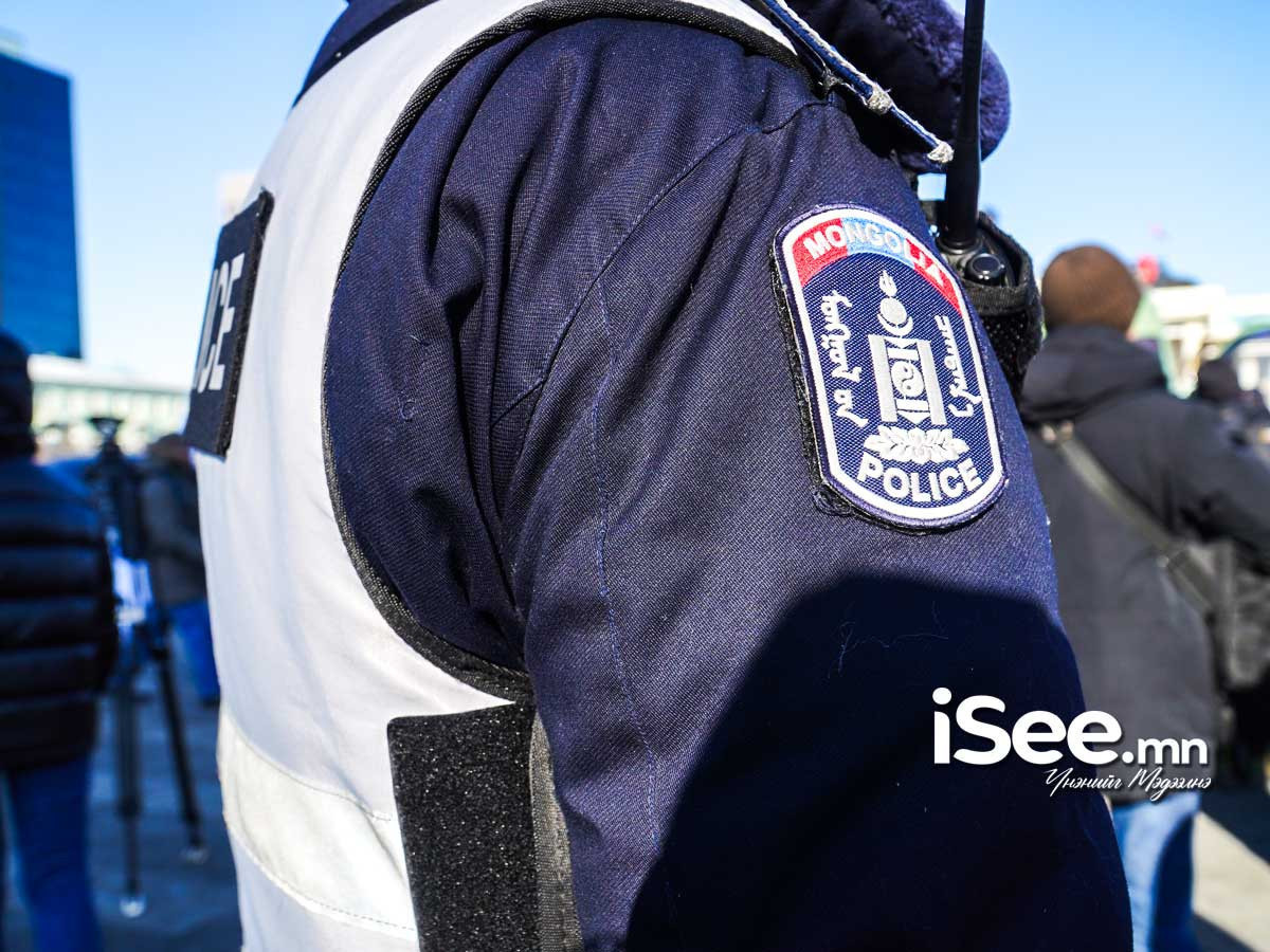 Автомашин, гар утас лизингээр олгоно хэмээн иргэдээс урьдчилгаа авч удаа дараа залилсан этгээдийг баривчилжээ