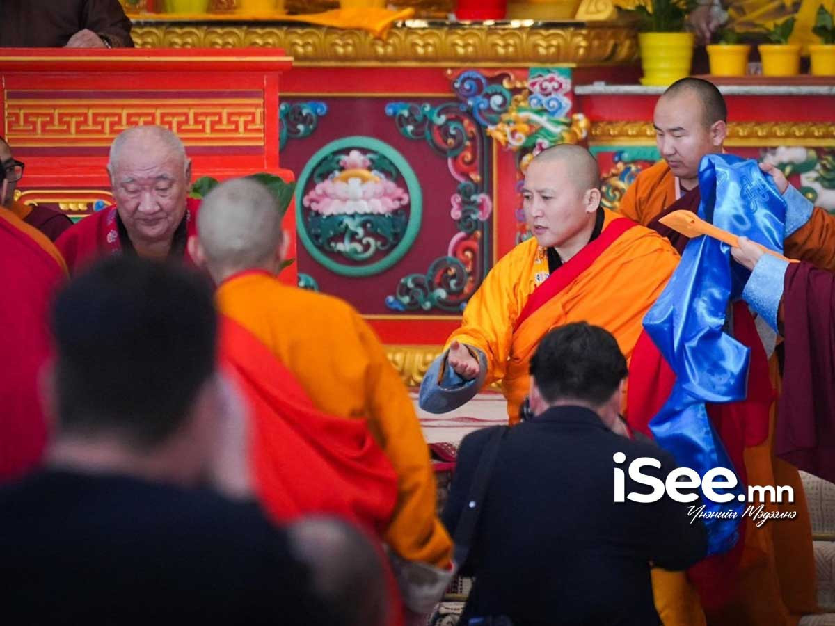 Битүүний өдөр 12:00 цагаас Балин адислах хурал хурна