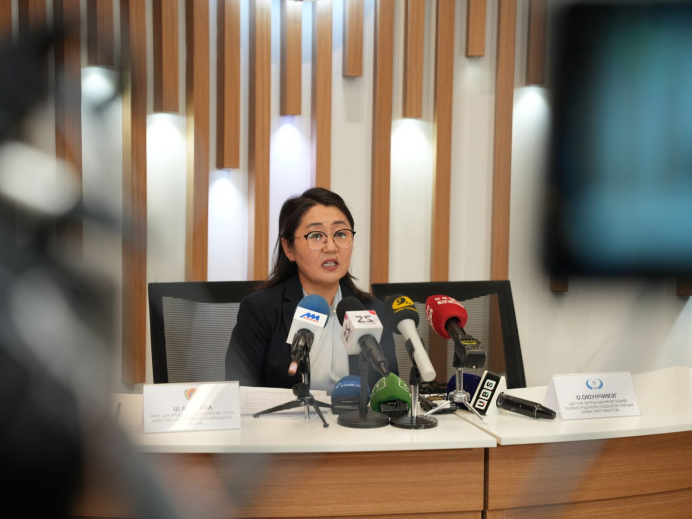 Сар шинийн өдрүүдэд хөдөө зорчих иргэд цаг агаарын мэдээг харах, техникийн бүрэн бүтэн байдлыг хангах, мөсөн дээгүүр зорчихгүй байхыг анхааруулав