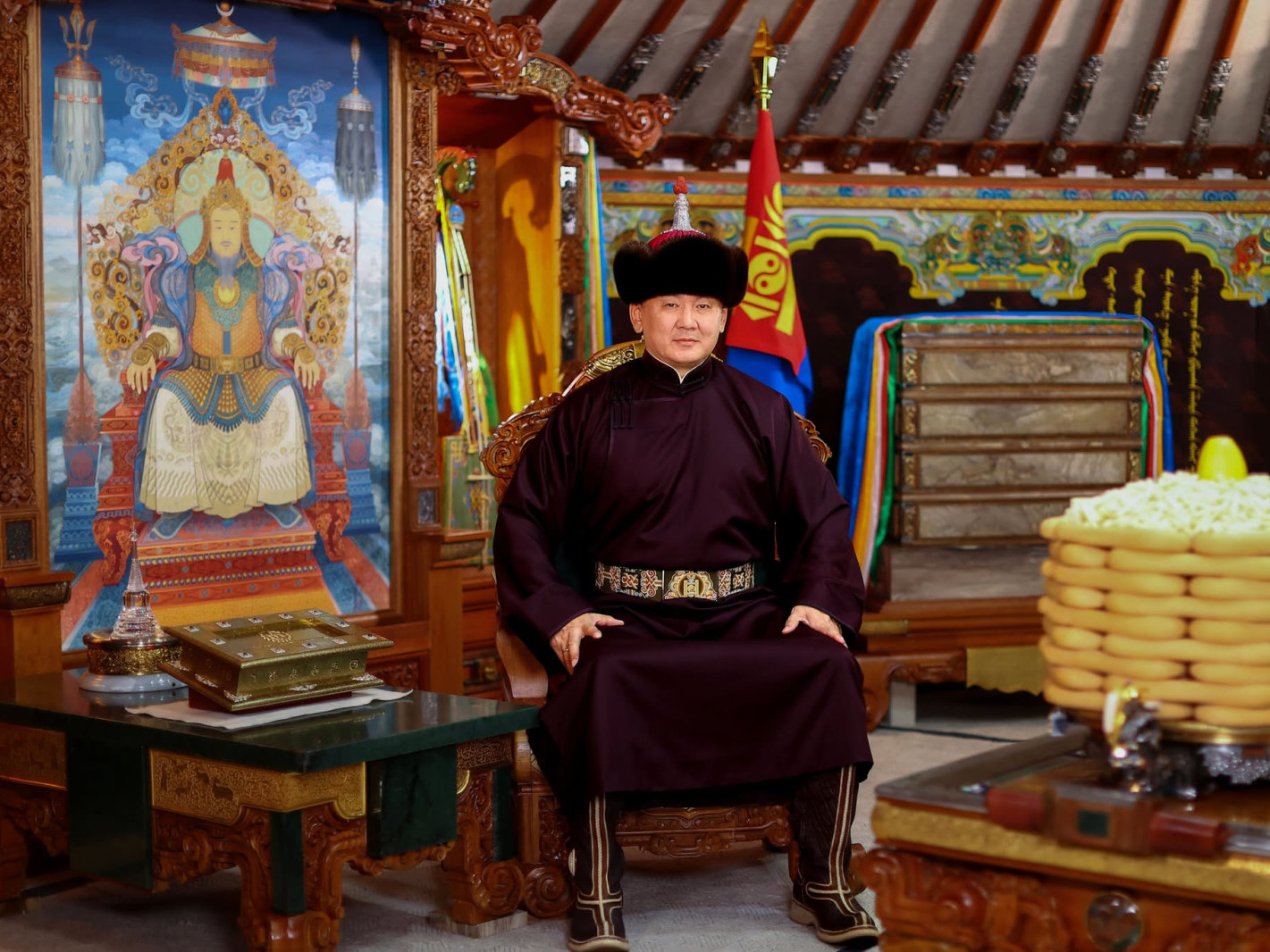 ВИДЕО: Монгол Улсын Ерөнхийлөгч Ухнаагийн Хүрэлсүх сар шинийн мэндчилгээ дэвшүүллээ