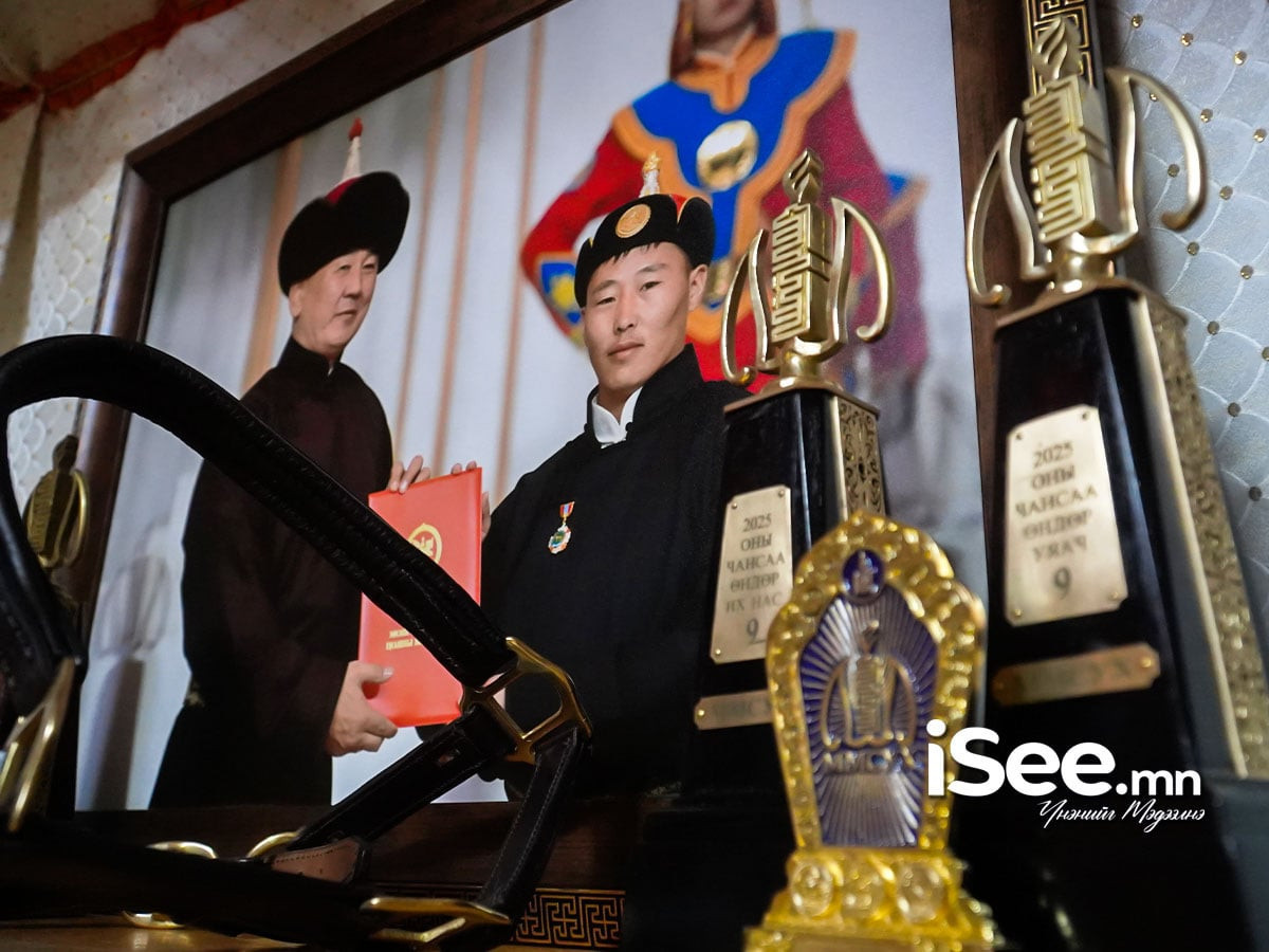 Монгол Улсын Алдарт уяач Г.Даваадалай: Анх морь уяж эхлээд "Шоу халзан", "Богд хээрээ" улсын наадамд айрагдуулаад магнайгаа тэнийтэл баярлаж байлаа
