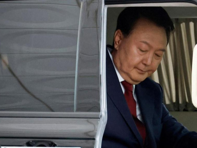 Өмнөд Солонгосын Ерөнхийлөгч асан Юн Сок Ёлд бүх насаар нь хорих ял оноолоо