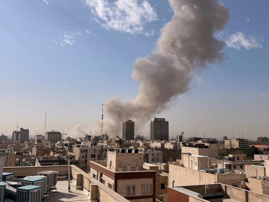 Иранаас Израиль руу пуужин харвасан гэж мэдээлжээ