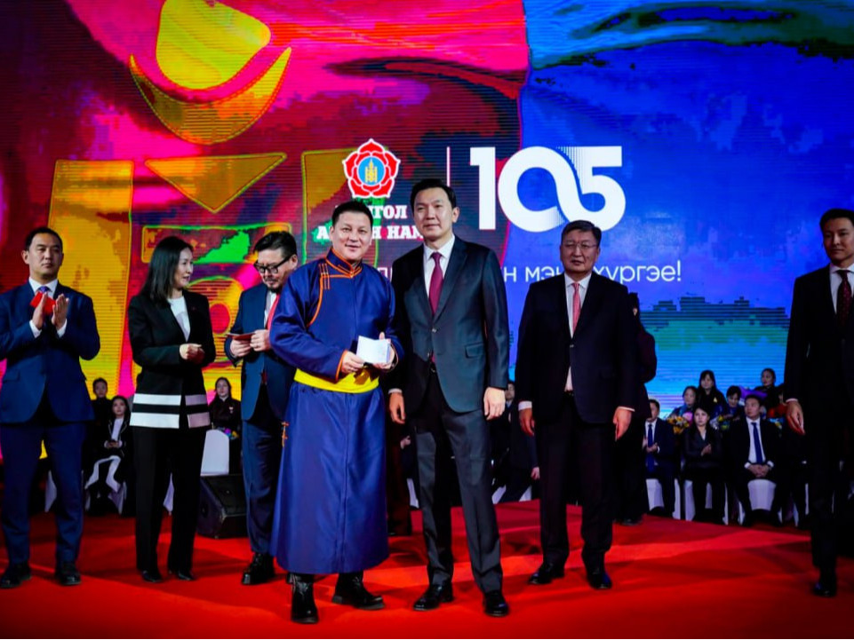 Дуучин Б.Алтанжаргал, малчин Х.Эрдэнэбулган, нийтлэлч Б.Болор-Эрдэнэ нар МАН-д элсжээ