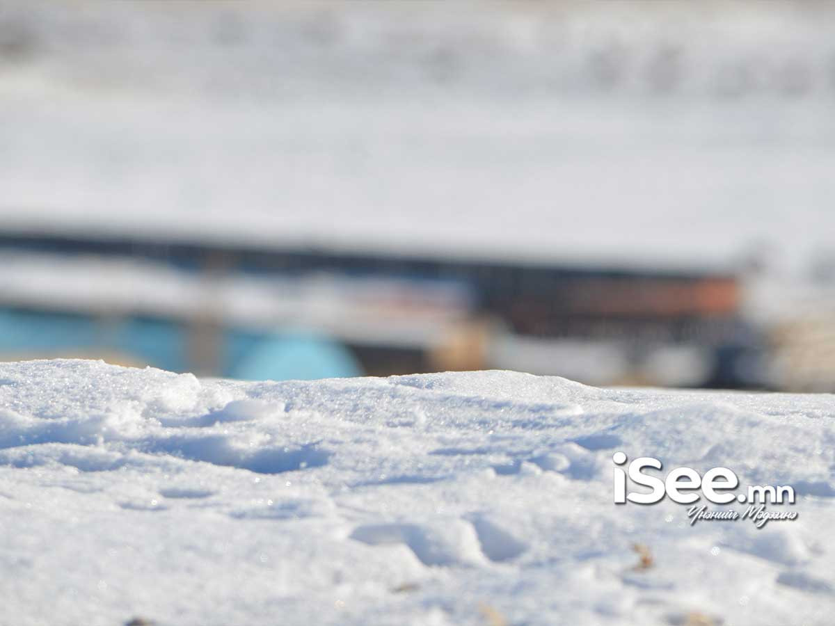 Маргааш хүчтэй цасан шуурга шуурах тул замд гарахдаа тээврийн хэрэгслийн найдвартай байдлыг хангах, малаа ойр бэлчээхийг анхааруулж байна