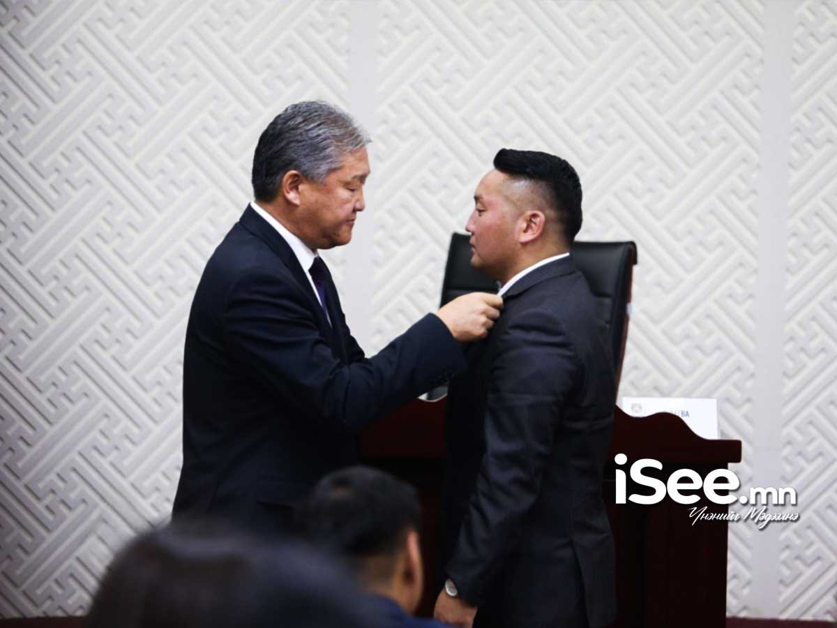 НИТХ-ын төлөөлөгч З.Төмөртөөмөө олон арван хүн "Хусаад хож" сугалааны хохирогч болж буй асуудлаар ЦЕГ-т ханджээ